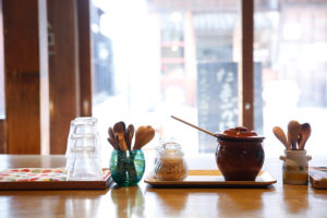 カフェ有鄰庵の朝の風景