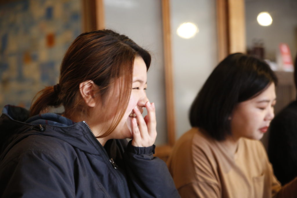 株式会社有鄰の食事風景