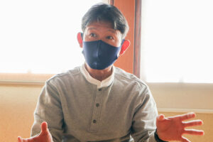 『美観堂』の取引先である『T POTTERY』の十河隆史さんの写真