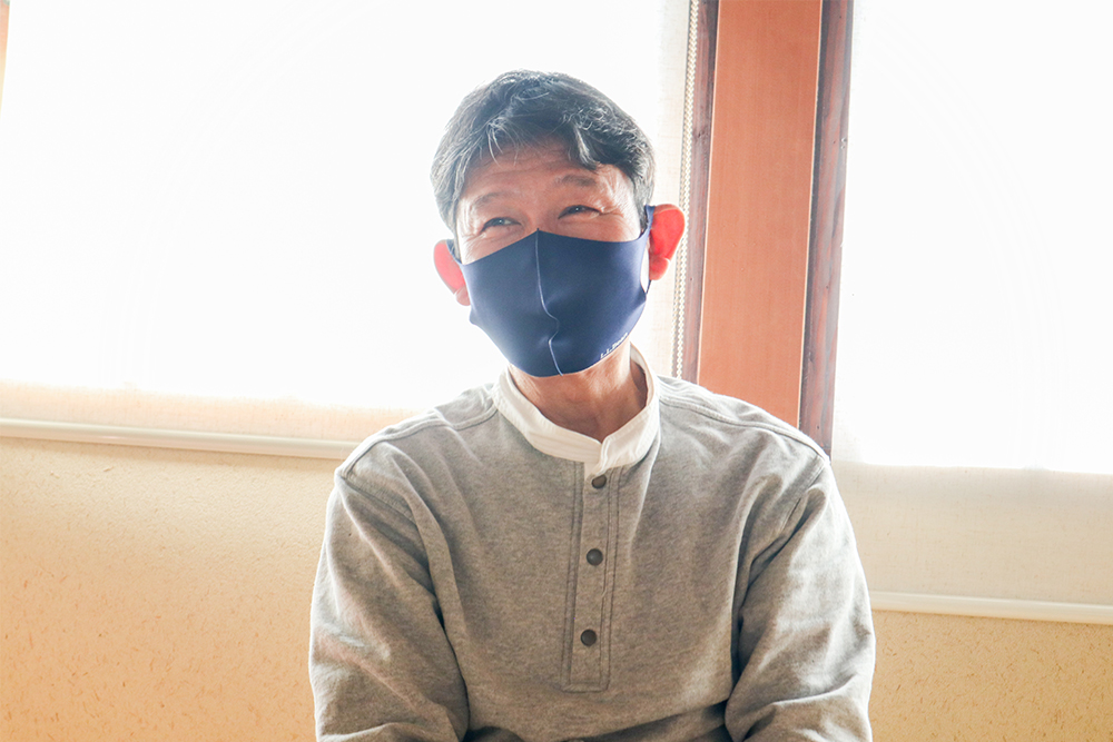 『美観堂』の取引先である『T POTTERY』の十河隆史さんの写真