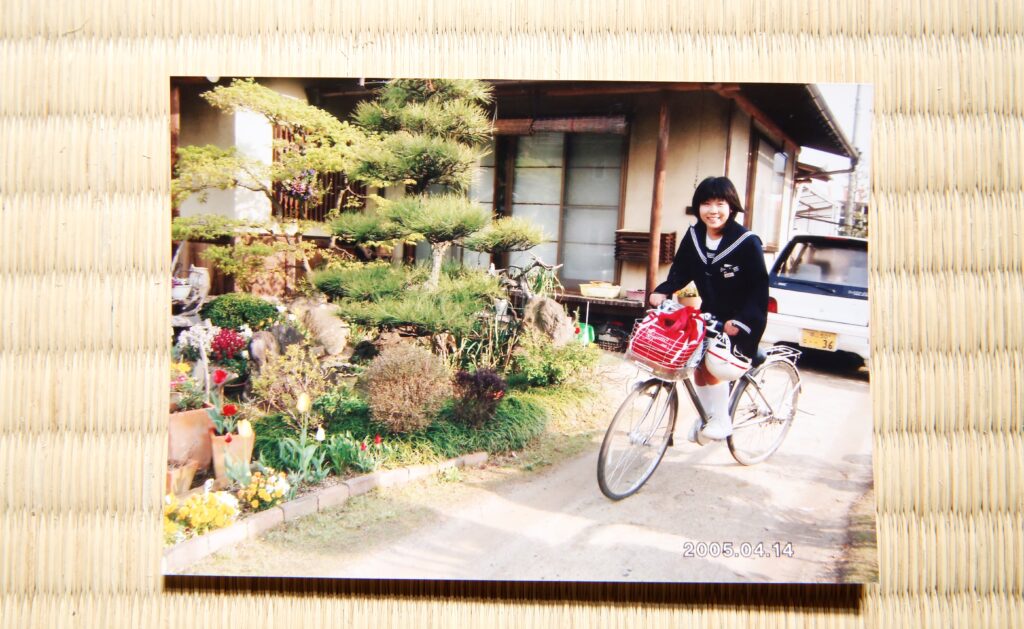 中学生の頃の株式会社行雲美観堂、てまり社員・瀬戸珠実(たまちゃん) 中学生の頃の株式会社行雲美観堂、てまり社員・瀬戸珠実(たまちゃん)