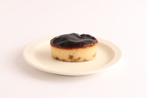 キャラメルマカダミアナッツのバスクチーズケーキ（小サイズ）