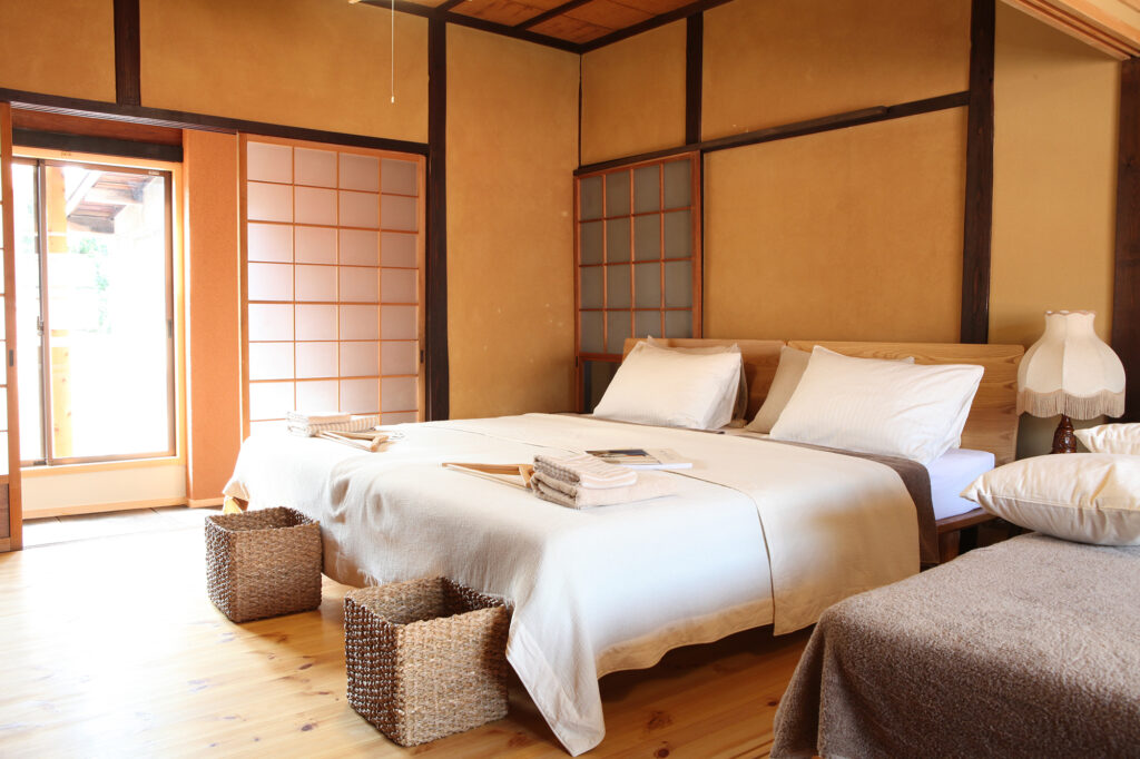 倉敷美観地区の一棟貸しの宿『暮らしの宿てまり おいとま』の寝室