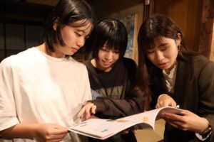 「エンドレス・パートナー」「はれもけも」「チョコレート好きのためのショコラサンド」