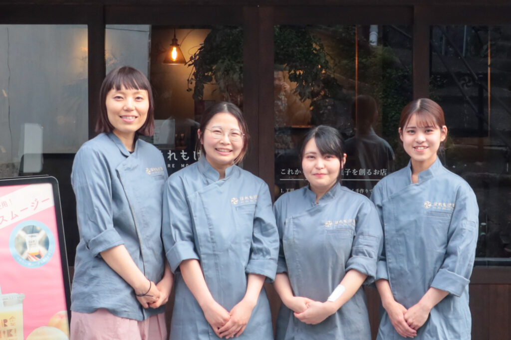 株式会社行雲はれもけもパティシエ集合写真